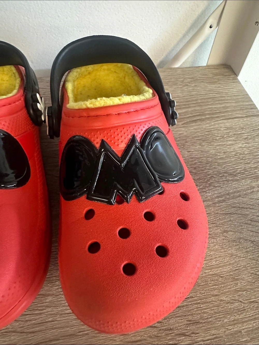 Crocs Lined Classic clog Mickey Mouse Fur 1